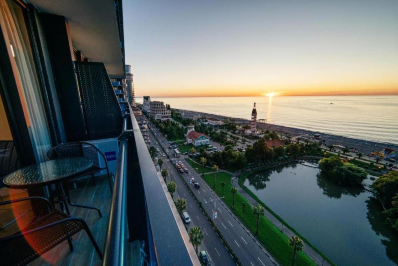 Orbi City Twins Tower Batumi Exterior foto