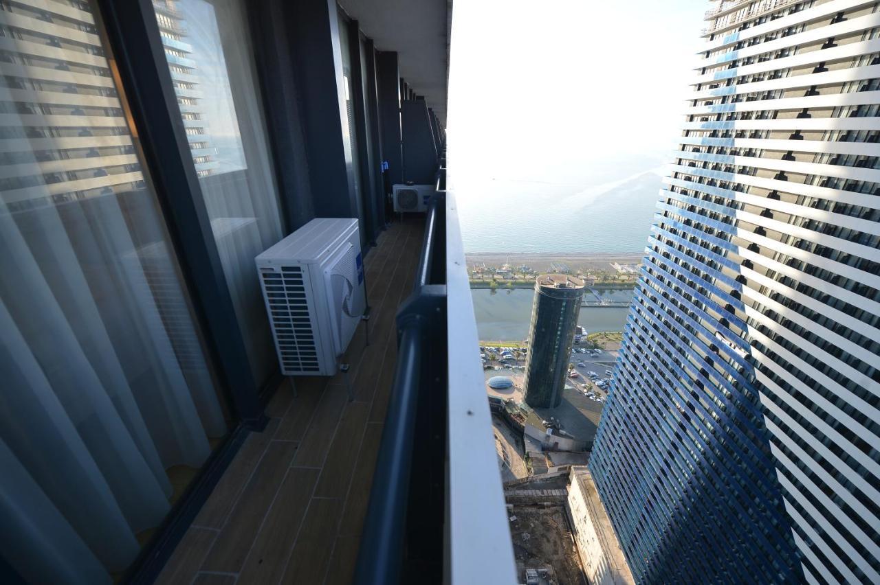 Orbi City Twins Tower Batumi Exterior foto