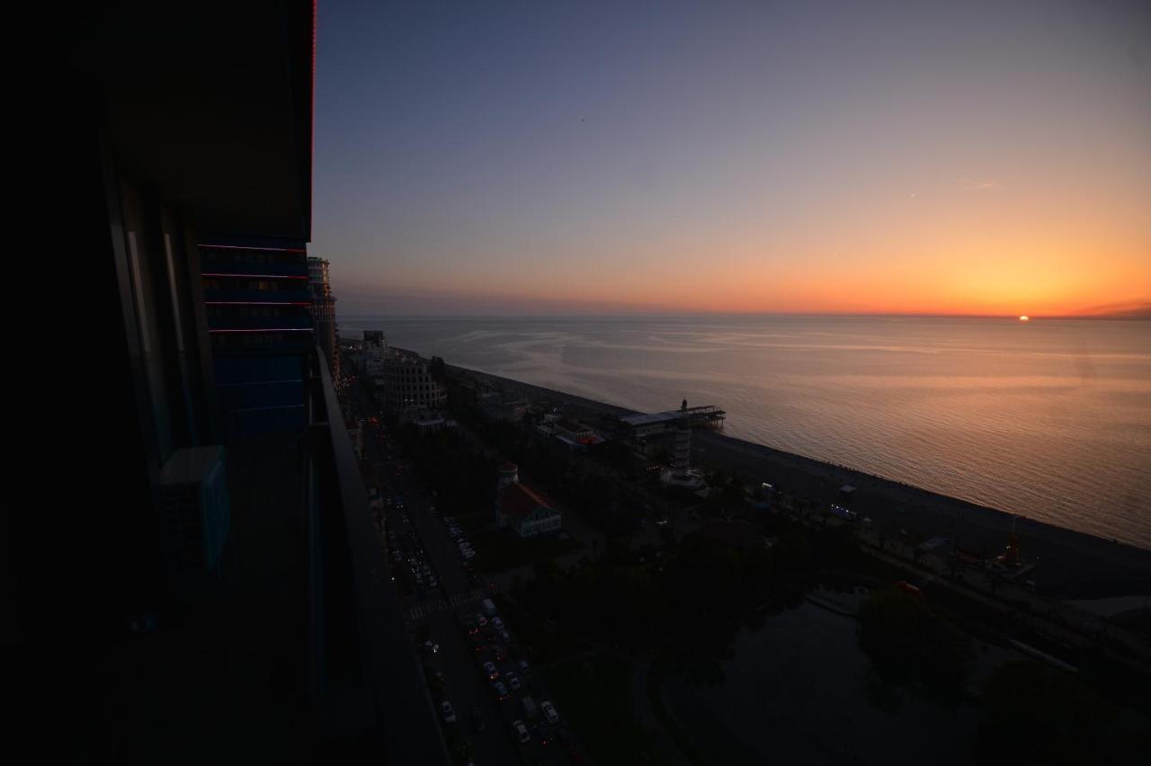 Orbi City Twins Tower Batumi Exterior foto