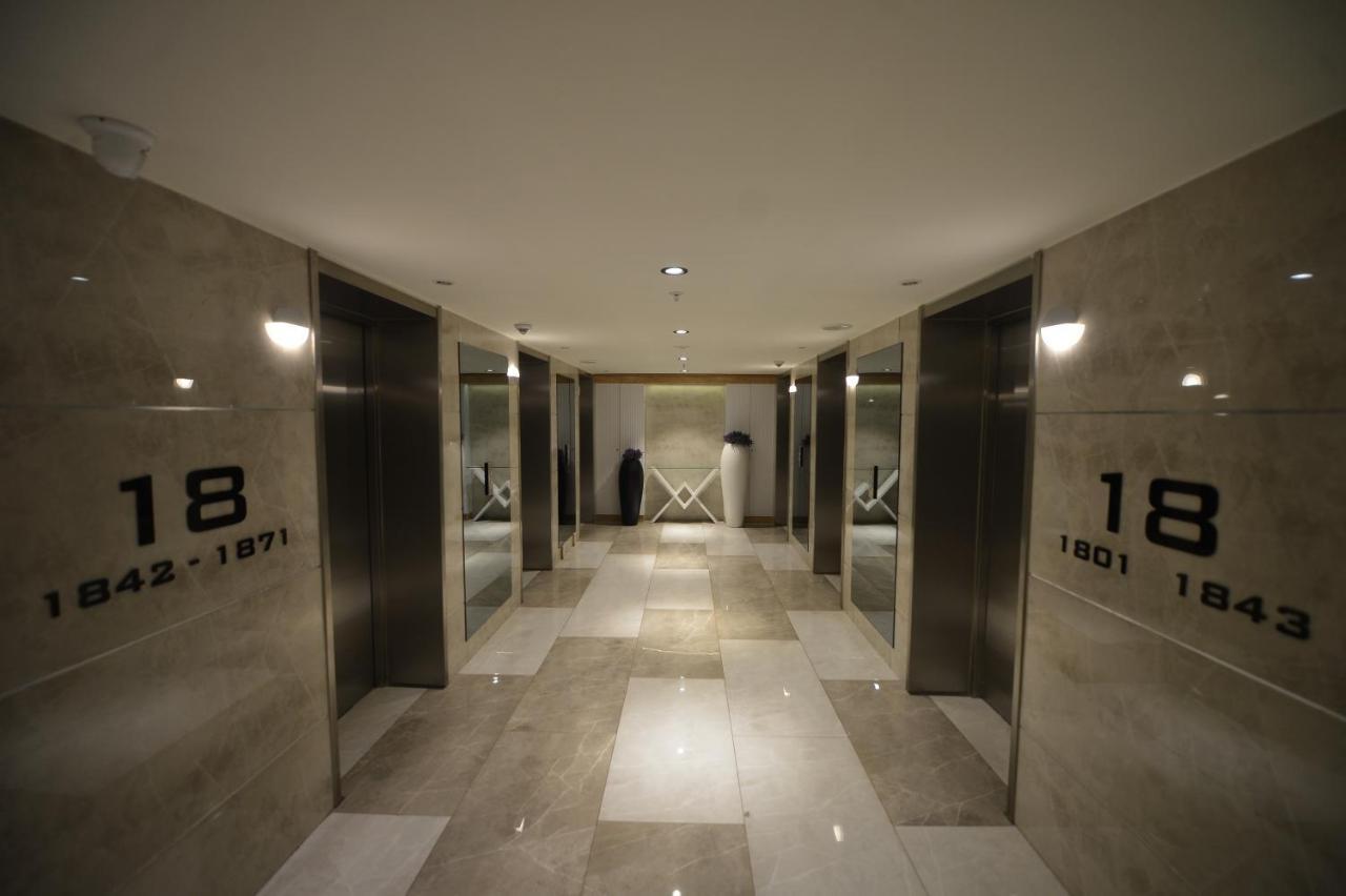 Orbi City Twins Tower Batumi Exterior foto